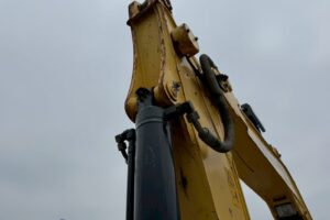 サムネイル: 平成24年　ヤンマー 油圧ショベル SV100-1　★後方小旋回　★使用時間2496HR　